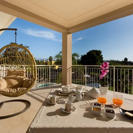 Bed & Breakfast Furoa 3*