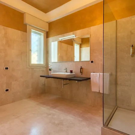 Furoa