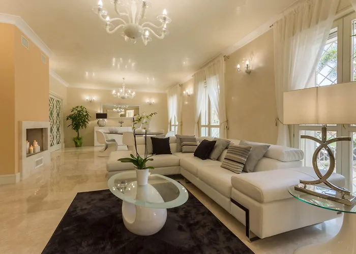 Furoa Frühstückspension 4*